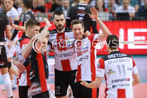  12.04.2017 RZESZOW<br />SIATKOWKA PLUSLIGA 2016/2017 MEN VOLLEYBALL POLAND POLISH PLUS LIGA LEAGUE SEASON 2016/2017<br />POLFINAL - SEMIFINAL - 2. MECZ<br />MECZ ASSECO RESOVIA RZESZOW - PGE SKRA BELCHATOW<br />N/Z MARCIN MOZDZONEK JOCHEN SCHOPS ( SCHOEPS ) DAMIAN WOJTASZEK RADOSC EMOCJE <br /> 