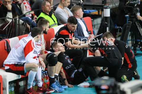  12.04.2017 RZESZOW<br />SIATKOWKA PLUSLIGA 2016/2017 MEN VOLLEYBALL POLAND POLISH PLUS LIGA LEAGUE SEASON 2016/2017<br />POLFINAL - SEMIFINAL - 2. MECZ<br />MECZ ASSECO RESOVIA RZESZOW - PGE SKRA BELCHATOW<br />N/Z DAMIAN WOJTASZEK BOL URAZ KONTUZJA <br /> 