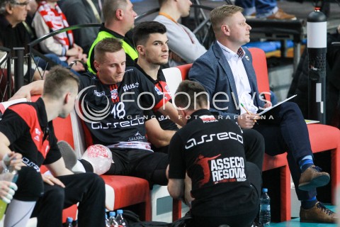  12.04.2017 RZESZOW<br />SIATKOWKA PLUSLIGA 2016/2017 MEN VOLLEYBALL POLAND POLISH PLUS LIGA LEAGUE SEASON 2016/2017<br />POLFINAL - SEMIFINAL - 2. MECZ<br />MECZ ASSECO RESOVIA RZESZOW - PGE SKRA BELCHATOW<br />N/Z DAMIAN WOJTASZEK BOL URAZ KONTUZJA <br /> 