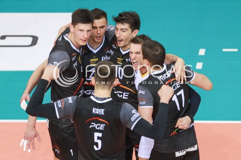  12.04.2017 RZESZOW<br />SIATKOWKA PLUSLIGA 2016/2017 MEN VOLLEYBALL POLAND POLISH PLUS LIGA LEAGUE SEASON 2016/2017<br />POLFINAL - SEMIFINAL - 2. MECZ<br />MECZ ASSECO RESOVIA RZESZOW - PGE SKRA BELCHATOW<br />N/Z MARIUSZ WLAZLY NICOLAS URIARTE KACPER PIECHOCKI SRECKO LISINAC RADOSC EMOCJE <br /> 
