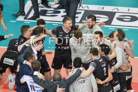  12.04.2017 RZESZOW<br />SIATKOWKA PLUSLIGA 2016/2017 MEN VOLLEYBALL POLAND POLISH PLUS LIGA LEAGUE SEASON 2016/2017<br />POLFINAL - SEMIFINAL - 2. MECZ<br />MECZ ASSECO RESOVIA RZESZOW - PGE SKRA BELCHATOW<br />N/Z JURIJ GLADYR MARIUSZ MARCYNIAK RADOSC EMOCJE AWANS ZWYCIESTWO <br /> 