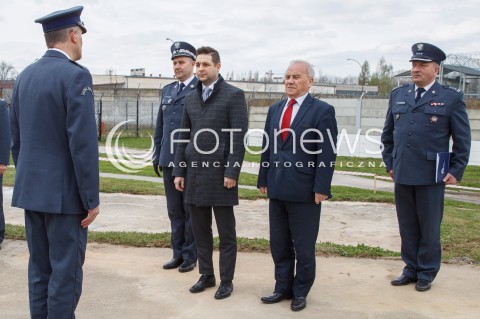  12.04.2017 RZESZOW<br />WMUROWANIE AKTU EREKCYJNEGO POD BUDOWE HALI PRODUKUJACEJ MEBLE NA TERENIE ZAKLADU KARNEGO W RZESZOWIE. W ZAKLADZIE BEDA PRACOWALI WIEZNIOWIE<br />N/Z WICEMINISTER PATRYK JAKI (C) , POSEL ANDRZEJ SZLACHTA (P2)<br /> 