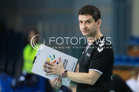  13.04.2017 RZESZOW<br />SIATKOWKA ORLEN LIGA 2016/2017 WOMEN VOLLEYBALL POLAND POLISH ORLENLIGA LEAGUE SEASON 2016/2017<br />MECZ O 3. MIEJSCE - I MECZ<br />MECZ DEVELOPRES SKYRES RZESZOW - IMPEL WROCLAW <br />N/Z LORENZO MICELLI - I TRENER ( HEAD COACH ) SYLWETKA <br /> 