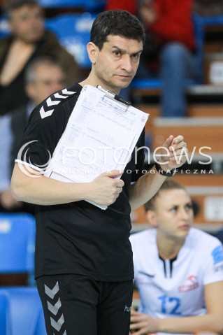  13.04.2017 RZESZOW<br />SIATKOWKA ORLEN LIGA 2016/2017 WOMEN VOLLEYBALL POLAND POLISH ORLENLIGA LEAGUE SEASON 2016/2017<br />MECZ O 3. MIEJSCE - I MECZ<br />MECZ DEVELOPRES SKYRES RZESZOW - IMPEL WROCLAW <br />N/Z LORENZO MICELLI - I TRENER ( HEAD COACH ) SYLWETKA <br /> 