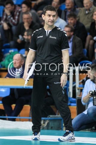  13.04.2017 RZESZOW<br />SIATKOWKA ORLEN LIGA 2016/2017 WOMEN VOLLEYBALL POLAND POLISH ORLENLIGA LEAGUE SEASON 2016/2017<br />MECZ O 3. MIEJSCE - I MECZ<br />MECZ DEVELOPRES SKYRES RZESZOW - IMPEL WROCLAW <br />N/Z LORENZO MICELLI - I TRENER ( HEAD COACH ) SYLWETKA <br /> 