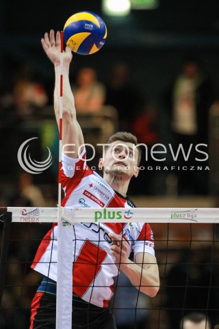  23.04.2017 RZESZOW<br />SIATKOWKA PLUSLIGA 2016/2017 MEN VOLLEYBALL POLAND POLISH PLUS LIGA LEAGUE SEASON 2016/2017 <br />MECZ  O 3. MIEJSCE - II MECZ<br />MECZ ASSECO RESOVIA RZESZOW - JASTRZEBSKI WEGIEL <br />N/Z PIOTR NOWAKOWSKI SYLWETKA ATAK <br /> 