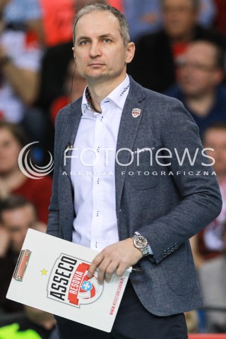  23.04.2017 RZESZOW<br />SIATKOWKA PLUSLIGA 2016/2017 MEN VOLLEYBALL POLAND POLISH PLUS LIGA LEAGUE SEASON 2016/2017 <br />MECZ  O 3. MIEJSCE - II MECZ<br />MECZ ASSECO RESOVIA RZESZOW - JASTRZEBSKI WEGIEL <br />N/Z ANDRZEJ KOWAL - I TRENER ( HEAD COACH ) SYLWETKA <br /> 