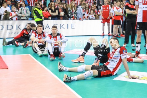  23.04.2017 RZESZOW<br />SIATKOWKA PLUSLIGA 2016/2017 MEN VOLLEYBALL POLAND POLISH PLUS LIGA LEAGUE SEASON 2016/2017 <br />MECZ  O 3. MIEJSCE - II MECZ<br />MECZ ASSECO RESOVIA RZESZOW - JASTRZEBSKI WEGIEL <br />N/Z SIATKARZE ASSECO RESOVII SMUTEK PORAZKA PRZEGRANA - MARKO IVOVIC THIBAULT ROSSARD JOHN GORDON PERRIN <br /> 