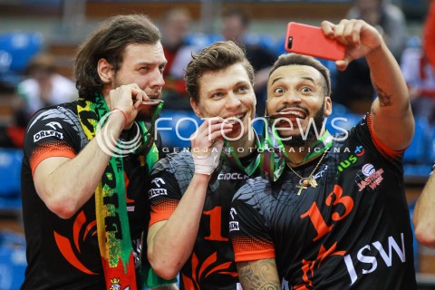  23.04.2017 RZESZOW<br />SIATKOWKA PLUSLIGA 2016/2017 MEN VOLLEYBALL POLAND POLISH PLUS LIGA LEAGUE SEASON 2016/2017 <br />MECZ  O 3. MIEJSCE - II MECZ<br />MECZ ASSECO RESOVIA RZESZOW - JASTRZEBSKI WEGIEL <br />N/Z PATRYK STRZEZEK LUKAS KAMPA SALVADOR HIDALGO OLIVA SELFIE RADOSC EMOCJE ZWYCIETWO - 3 MIEJSCE<br /> 