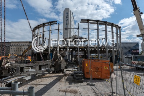  24.04.2017 WARSZAWA<br />ROZBIORKA SZKIELETU ROTUNDY<br />N/Z ROZBIORKA SZKIELETU ROTUNDY<br /> 