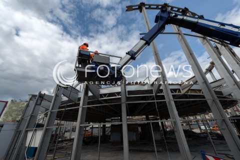  24.04.2017 WARSZAWA<br />ROZBIORKA SZKIELETU ROTUNDY<br />N/Z ROZBIORKA SZKIELETU ROTUNDY<br /> 