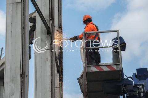  24.04.2017 WARSZAWA<br />ROZBIORKA SZKIELETU ROTUNDY<br />N/Z ROZBIORKA SZKIELETU ROTUNDY<br /> 