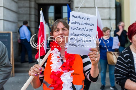  06.05.2017 WARSZAWA<br />MARSZ WOLNOSCI<br />N/Z UCZESTNICY MARSZU UCZESTNICZKA<br /> 