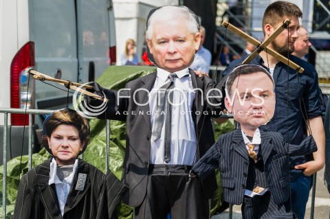  06.05.2017 WARSZAWA<br />MARSZ WOLNOSCI<br />N/Z KUKLY KUKLA PREZYDENTA ANDRZEJ DUDA JAROSLAW KACZYNSKI PREMIER BEATA SZYDLO<br /> 