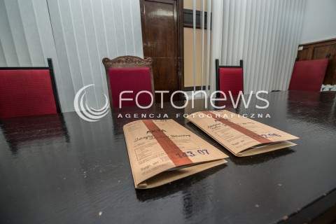  20.04.2017 WARSZAWA<br />SAD OKREGOWY<br />N/Z SALA ROZPRAW AKTA SPRAWY<br /> 