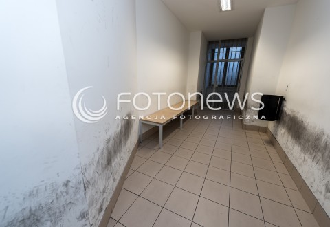  20.04.2017 WARSZAWA<br />SAD OKREGOWY<br />N/Z POMIESZCZENIE DLA ZATRZYMANYCH<br /> 