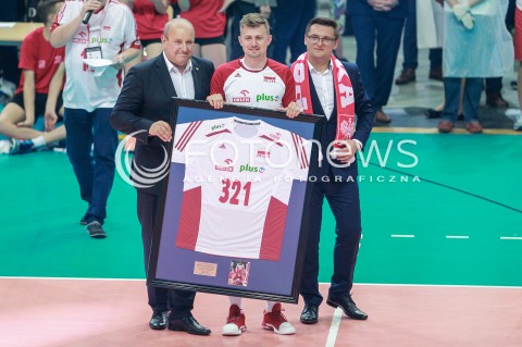  20.05.2017 KATOWICE <br />SIATKOWKA MEZCZYZN <br />ALEJA GWIAZD SIATKOWKI<br />MECZ TOWARZYSKI POLSKA - IRAN<br />POZEGNANIE KRZYSZTOFA IGNACZAKA - OSTATNI MECZ W KADRZE POZEGNALNY MECZ<br />N/Z KRZYSZTOF IGNACZAK JACEK KASPRZYK<br /> 