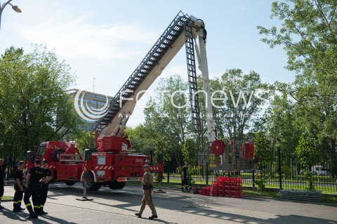  20.05.2017 WARSZAWA<br />STRAZACKA NOC MUZEOW W MINISTERSTWIE SPRAW WEWNETRZNYCH I ADMINISTACJI<br />N/Z WOZ STRAZACKI Z KOSZEM<br /> 