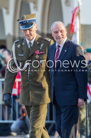  21.05.2017 RZESZOW <br />PRZYSIEGA ZOLNIERZY WOJSK OBRONY TERYTORIALNEJ NA RYNKU W RZESZOWIE Z UDZIALEM MINISTRA OBRONY NARODOWEJ <br />N/Z ANTONI MACIEREWICZ <br /> 