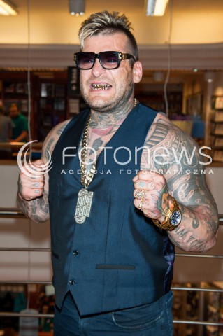  25.05.2017 WARSZAWA<br />PROMOCJA PLYTY POPKA PT. TRZECH KROLI<br />N/Z POPEK PAWEL RYSZARD MIKOLAJUW<br /> 