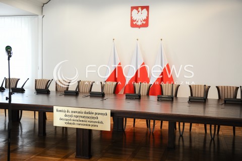  26.05.2017 WARSZAWA MINISTERSTWO SPRAWIEDLIWOSCI<br />KONFERENCJA PRASOWA DOTYCZACA POWOLANIA CZLONKOW RADY SPOLECZNEJ PRZY KOMISJI WERYFIKACYJNEJ<br />N/Z SALA POSIEDZEN KOMISJI<br /> 