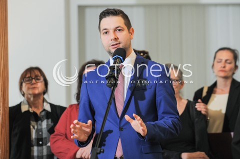  26.05.2017 WARSZAWA MINISTERSTWO SPRAWIEDLIWOSCI<br />KONFERENCJA PRASOWA DOTYCZACA POWOLANIA CZLONKOW RADY SPOLECZNEJ PRZY KOMISJI WERYFIKACYJNEJ<br />N/Z WICEMINISTER PATRYK JAKI<br /> 