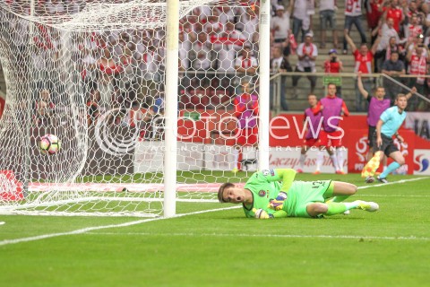  10.06.2017 WARSZAWA PILKA NOZNA <br />FOOTBALL POLISH ELIMINACJE MS 2018<br />MECZ POLSKA - RUMUNIA NA STADIONIE NARODOWYM<br />N/Z KARNY GOL STRZELONY PRZEZ ROBERT LEWANDOWSKI  CIPRIAN TATARUSANU <br /> 