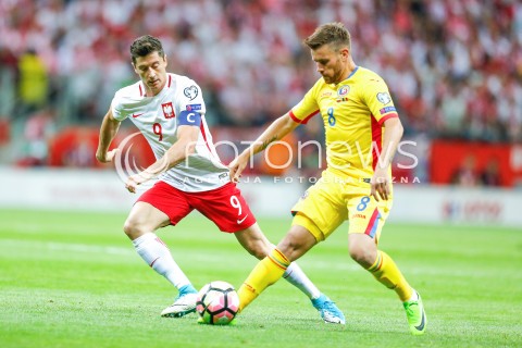  10.06.2017 WARSZAWA PILKA NOZNA <br />FOOTBALL POLISH ELIMINACJE MS 2018<br />MECZ POLSKA - RUMUNIA NA STADIONIE NARODOWYM<br />N/Z ROBERT LEWANDOWSKI  MIHAI PINTILII <br /> 