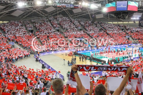  17.06.2017 LODZ <br />SIATKOWKA MEZCZYZN <br />LIGA SWIATOWA 2017 <br />FIVB VOLLEYBALL WORLD LEAGUE 2017 <br />MECZ POLSKA - IRAN ( Poland - Iran ) <br />N/Z HALA ATLAS ARENA WIDOK VIEW TRYBUNY KIBICE MAZUREK DABROWSKIEGO HYMN KARTONIADA DOPING EMOCJE BIALO CZERWONE<br /> 