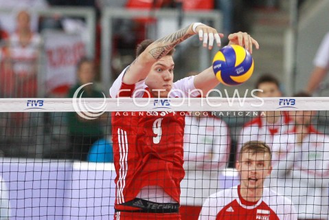  17.06.2017 LODZ <br />SIATKOWKA MEZCZYZN <br />LIGA SWIATOWA 2017 <br />FIVB VOLLEYBALL WORLD LEAGUE 2017 <br />MECZ POLSKA - IRAN ( Poland - Iran ) <br />N/Z BARTLOMIEJ LEMANSKI BLOK SYLWETKA <br /> 