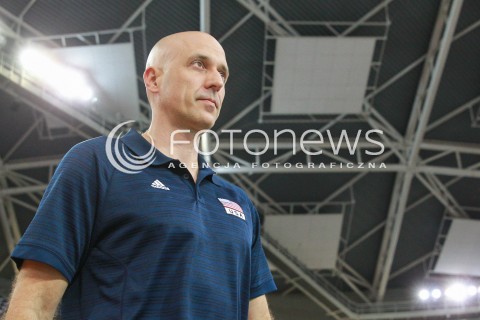  18.06.2017 LODZ <br />SIATKOWKA MEZCZYZN <br />LIGA SWIATOWA 2017 <br />FIVB VOLLEYBALL WORLD LEAGUE 2017 <br />MECZ POLSKA - IRAN ( Poland - USA ) <br />N/Z JOHN SPERAW - I TRENER ( HEAD COACH ) SYLWETKA <br /> 