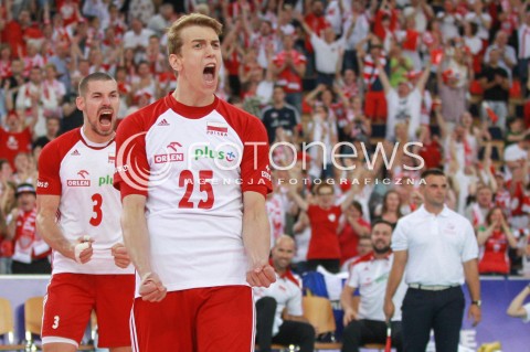  18.06.2017 LODZ <br />SIATKOWKA MEZCZYZN <br />LIGA SWIATOWA 2017 <br />FIVB VOLLEYBALL WORLD LEAGUE 2017 <br />MECZ POLSKA - IRAN ( Poland - USA ) <br />N/Z ARTUR SZALPUK DAWID KONARSKI RADOSC EMOCJE SYLWETKA <br /> 