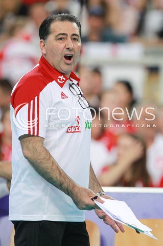  18.06.2017 LODZ <br />
SIATKOWKA MEZCZYZN <br />
LIGA SWIATOWA 2017 <br />
FIVB VOLLEYBALL WORLD LEAGUE 2017 <br />
MECZ POLSKA - IRAN ( Poland - USA ) <br />
N/Z FERDINANDO DE GIORGI - I TRENER ( HEAD COACH ) SYLWETKA ZLOSC EMOCJE<br />
 