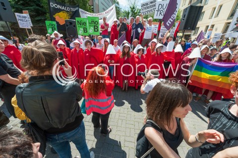  06.07.2017 WARSZAWA<br />MANIFESTACJA ANTY TRUMP<br />N/Z MANIFESTANCI<br /> 