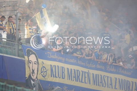  07.07.2017 WARSZAWA PILKA NOZNA <br />
FOOTBALL SUPERPUCHAR STADION LEGII<br />
MECZ LEGIA WARSZAWA - ARKA GDYNIA<br />
N/Z KIBICE ARKA GDYNIA RACA<br />
 