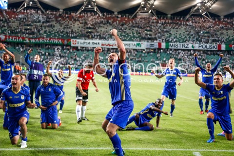  07.07.2017 WARSZAWA PILKA NOZNA <br />
FOOTBALL SUPERPUCHAR STADION LEGII<br />
MECZ LEGIA WARSZAWA - ARKA GDYNIA<br />
N/Z RADOSC DRUZYNY ARKA GDYNIA ZE ZDOBYCIA PUCHARU POLSKI<br />
 