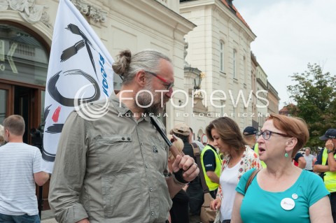  08.07.2017 WARSZAWA<br />PIKIETA POPARCIA DLA DELEGALIZACJI ONR<br />N/Z MATEUSZ KIJOWSKI<br /> 
