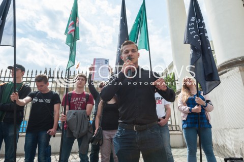  08.07.2017 WARSZAWA<br />PIKIETA NIE DLA ISLAMIZACJI POLSKI<br />N/Z MATEUSZ PLAWSKI<br /> 