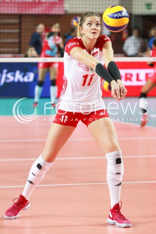  14.07.2017 OSTROWIEC SWIETOKRZYSKI <br />SIATKOWKA KOBIET <br />WORLD GRAND PRIX II DYWIZJI 2017 FIVB VOLLEYBALL <br />MECZ POLSKA - PERU ( POLAND - PERU ) <br />N/Z MALWINA SMARZEK SYLWETKA <br /> 