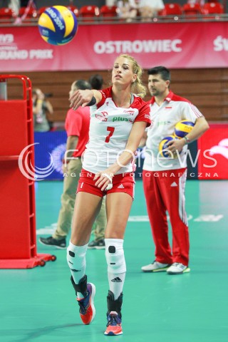 14.07.2017 OSTROWIEC SWIETOKRZYSKI <br />SIATKOWKA KOBIET <br />WORLD GRAND PRIX II DYWIZJI 2017 FIVB VOLLEYBALL <br />MECZ POLSKA - PERU ( POLAND - PERU ) <br />N/Z BERENIKA TOMSIA SYLWETKA <br /> 