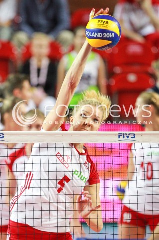  14.07.2017 OSTROWIEC SWIETOKRZYSKI <br />SIATKOWKA KOBIET <br />WORLD GRAND PRIX II DYWIZJI 2017 FIVB VOLLEYBALL <br />MECZ POLSKA - PERU ( POLAND - PERU ) <br />N/Z AGNIESZKA KAKOLEWSKA SYLWETKA ATAK <br /> 