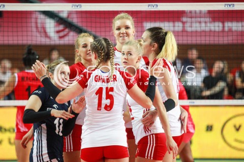  14.07.2017 OSTROWIEC SWIETOKRZYSKI <br />SIATKOWKA KOBIET <br />WORLD GRAND PRIX II DYWIZJI 2017 FIVB VOLLEYBALL <br />MECZ POLSKA - PERU ( POLAND - PERU ) <br />N/Z AGNIESZKA KAKOLEWSKA AGATA WITKOWSKA JOANNA WOLOSZ  RADOSC EMOCJE <br /> 