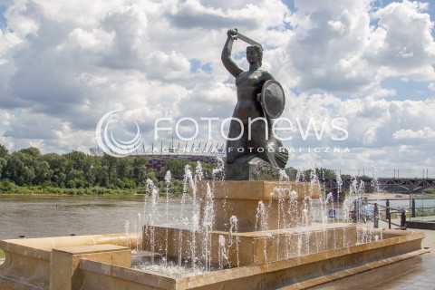  16.07.2017 WARSZAWA <br />MIASTO WARSZAWA<br />ZDJECIE ILUSTRACYJNE<br />N/Z POMNIK SYRENKI NA POWISLU<br /> 