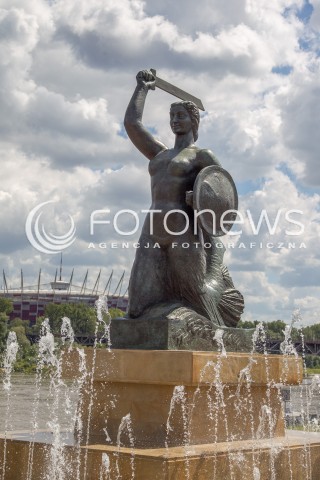  16.07.2017 WARSZAWA <br />MIASTO WARSZAWA<br />ZDJECIE ILUSTRACYJNE<br />N/Z POMNIK SYRENKI NA POWISLU<br /> 