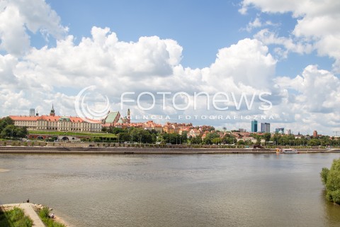 16.07.2017 WARSZAWA <br />MIASTO WARSZAWA<br />ZDJECIE ILUSTRACYJNE<br />N/Z WIDOK Z MOSTU SLASKO - DABROWSKIEGO NA BULWAR KARSKIEGO<br /> 