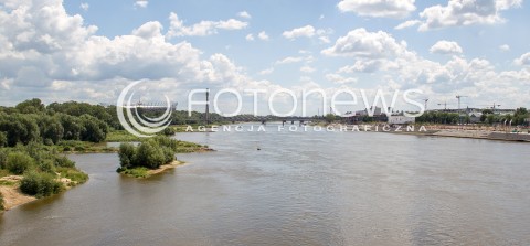  16.07.2017 WARSZAWA <br />MIASTO WARSZAWA<br />ZDJECIE ILUSTRACYJNE<br />N/Z WIDOK Z MOSTU SWIETOKRZYSKIEGO NA WISLE<br /> 