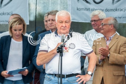  16.07.2017 WARSZAWA<br />MANIFESTACJA OPOZYCJI POD SEJMEM<br />N/Z KRZYSZTOF LOZINSKI<br /> 