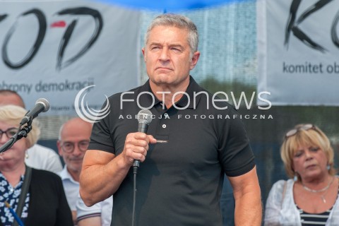  16.07.2017 WARSZAWA<br />MANIFESTACJA OPOZYCJI POD SEJMEM<br />N/Z WLADYSLAW FRASYNIUK <br /> 