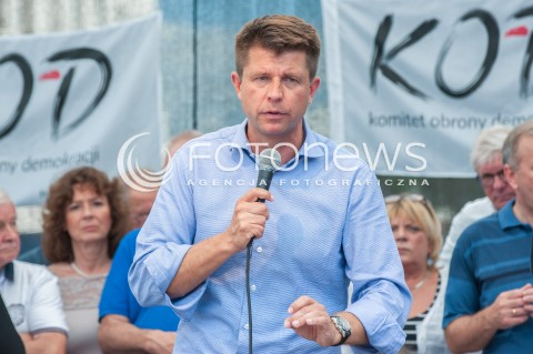  16.07.2017 WARSZAWA<br />MANIFESTACJA OPOZYCJI POD SEJMEM<br />N/Z RYSZARD PETRU <br /> 