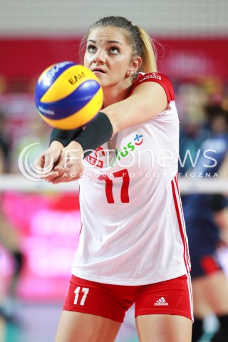  16.07.2017 OSTROWIEC SWIETOKRZYSKI <br />SIATKOWKA KOBIET <br />WORLD GRAND PRIX II DYWIZJI 2017 FIVB VOLLEYBALL <br />MECZ POLSKA - KOREA POLUDNIOWA ( POLAND - KOREA ) <br />N/Z MALWINA SMARZEK SYLWETKA <br /> 